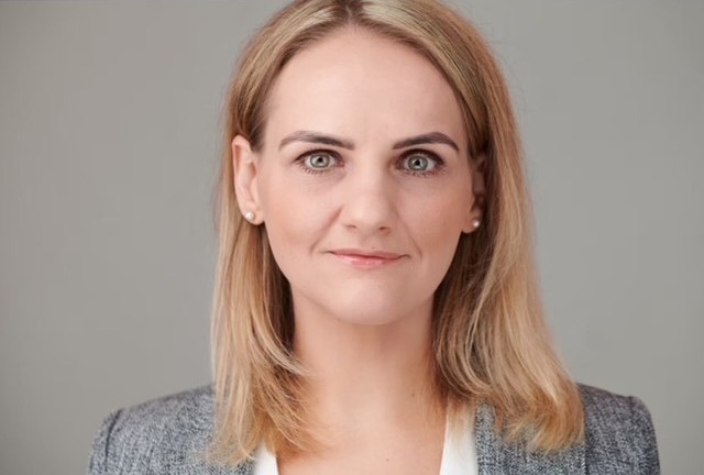 Szakács Bernadett